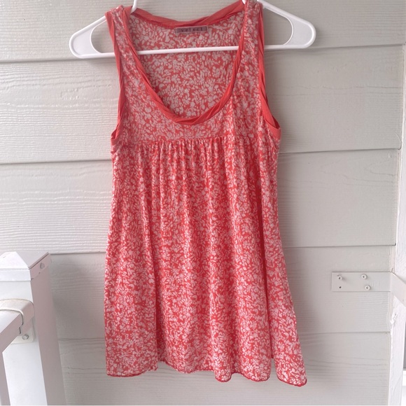 Velvet by Graham & Spencer Tops - VELVET BY GRAHAM & SPENCER Coral and White Scoop Neck Sleeveless Tank Top